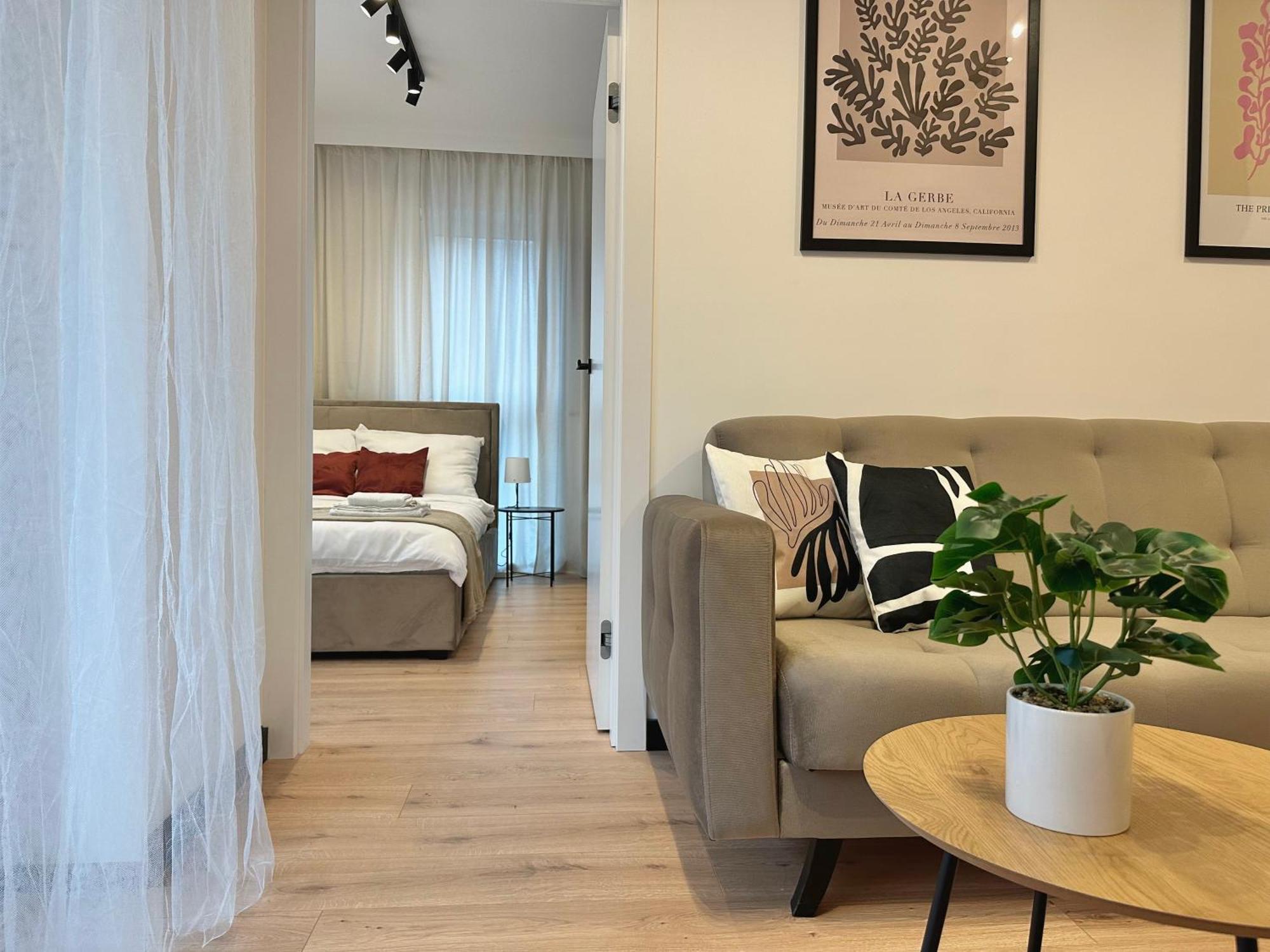 Tramwajowa By Citynest Apartament *